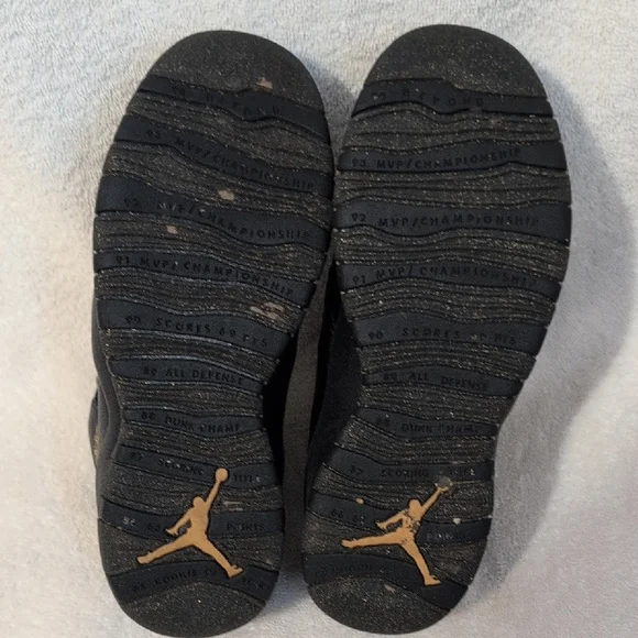 Air Jordan Black and Gold Women's Sneakers - Picture 7 of 8